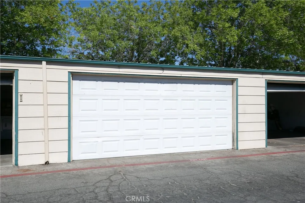 44514 15th #E7 Lancaster, CA 93535