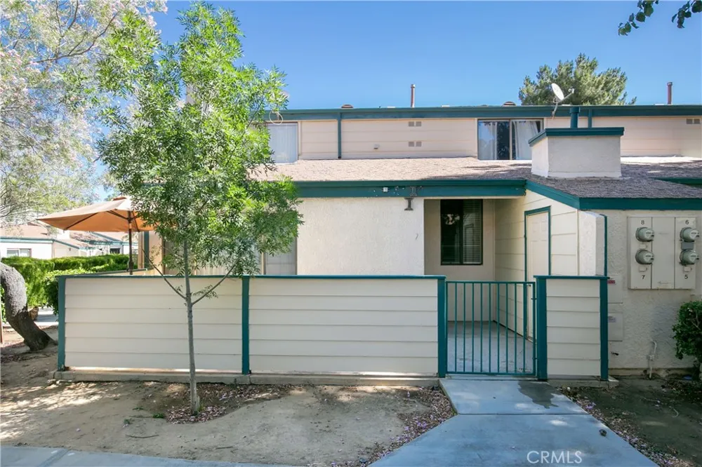 44514 15th #E7 Lancaster, CA 93535