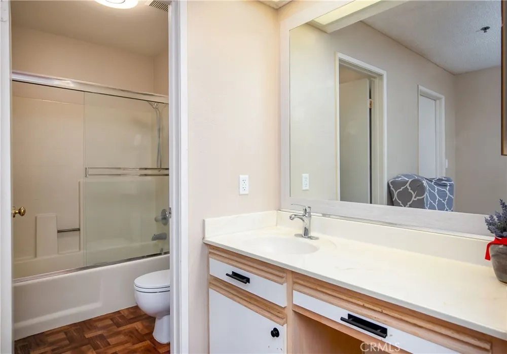 44514 15th #E7 Lancaster, CA 93535