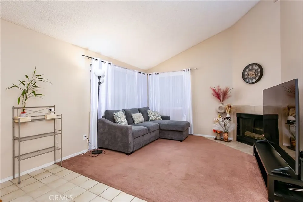 44514 15th #E7 Lancaster, CA 93535