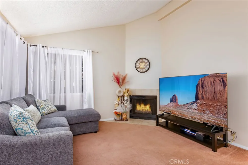 44514 15th #E7 Lancaster, CA 93535