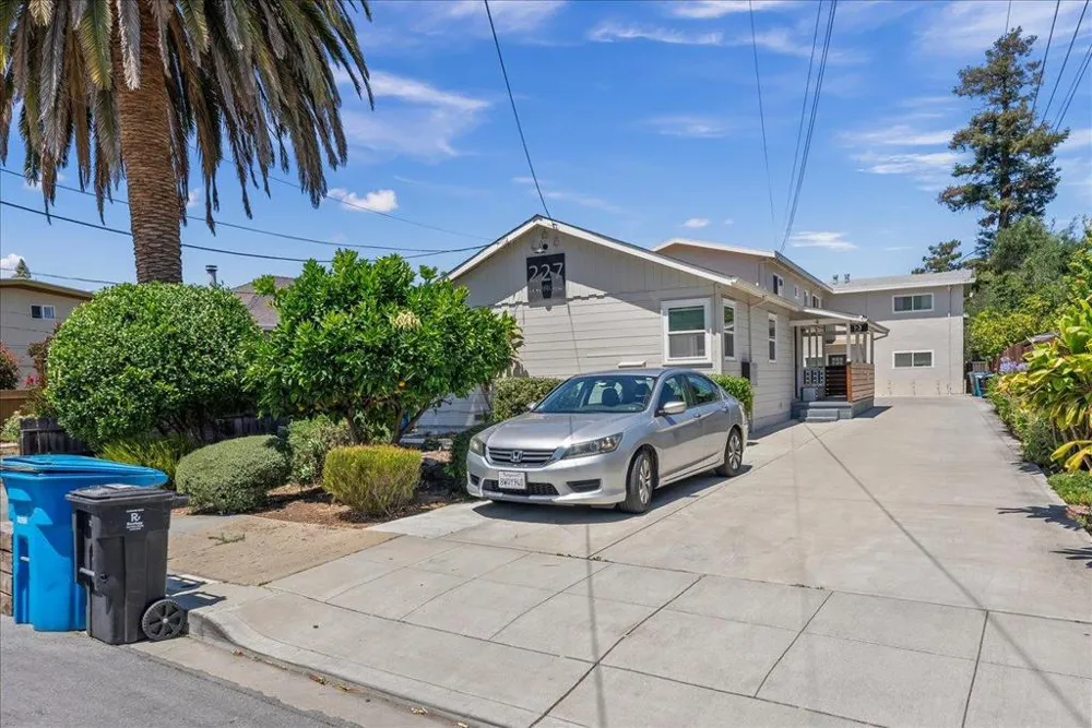 227 Madrone Street Redwood City, CA 94061