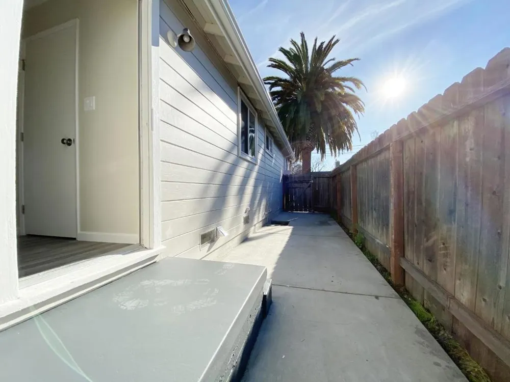 227 Madrone Street Redwood City, CA 94061