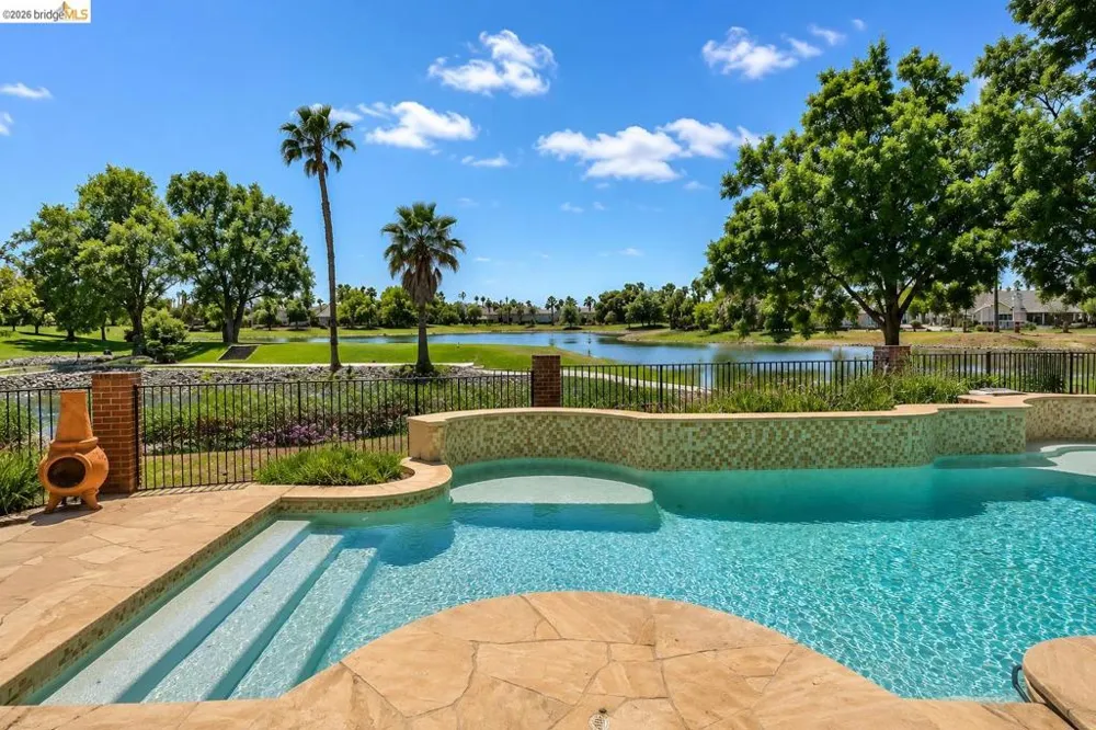 2244 Colonial Ct Discovery Bay, CA 94505