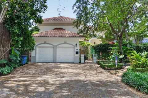 1818 Espanola Dr