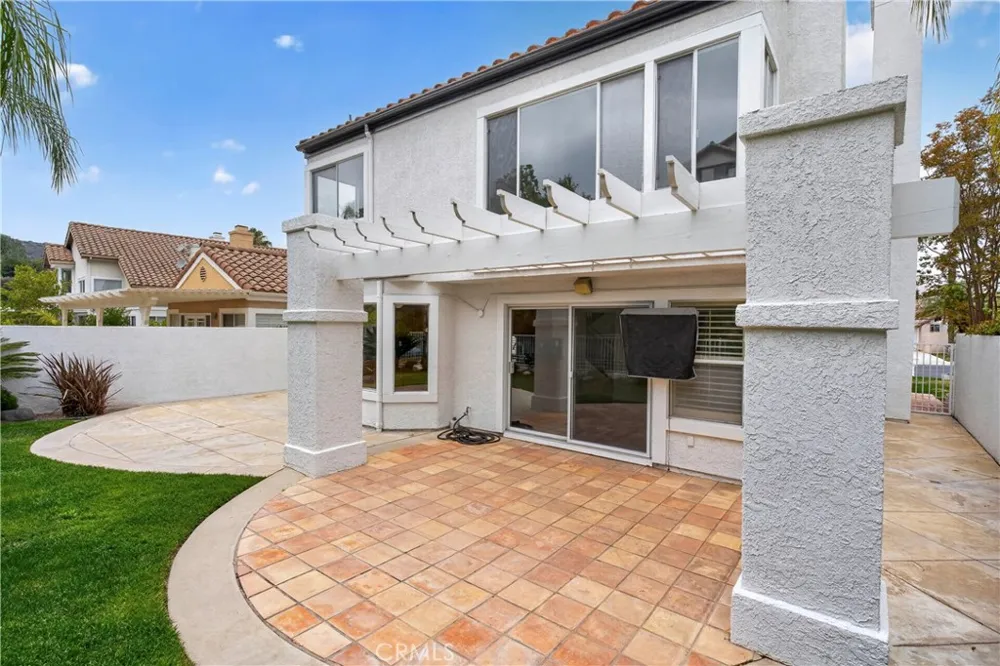 24712 Calle Conejo Calabasas, CA 91302