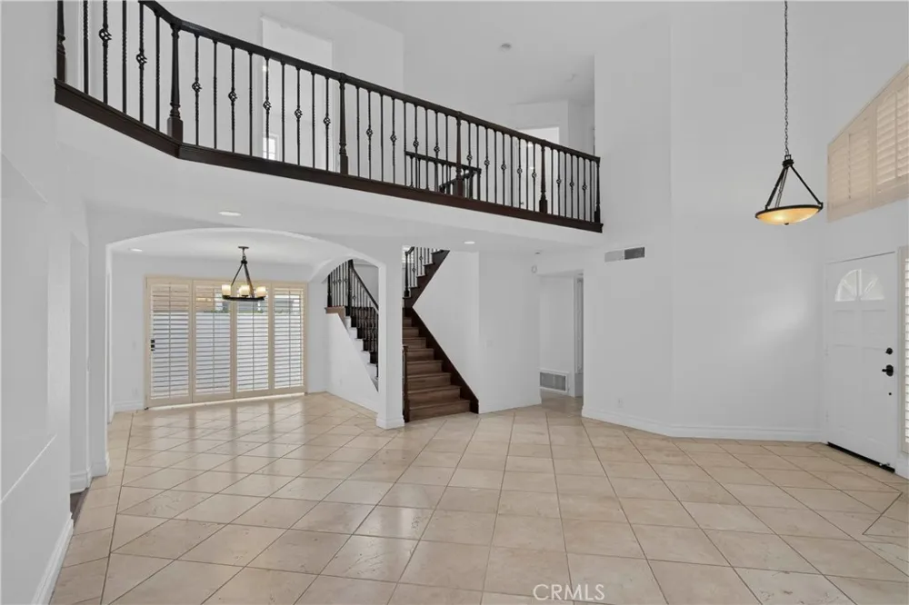 24712 Calle Conejo Calabasas, CA 91302