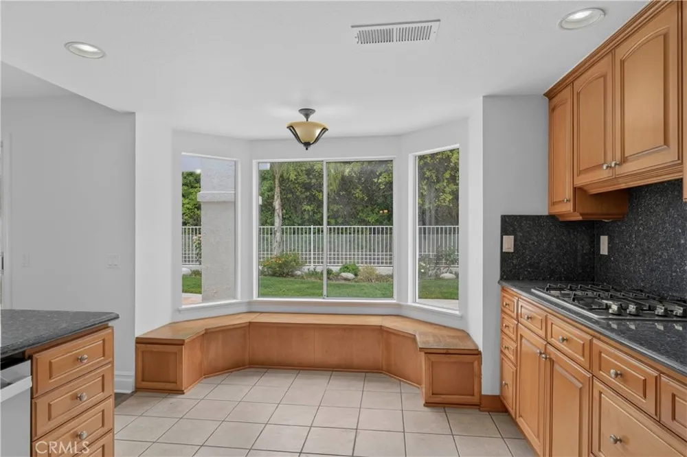 24712 Calle Conejo Calabasas, CA 91302