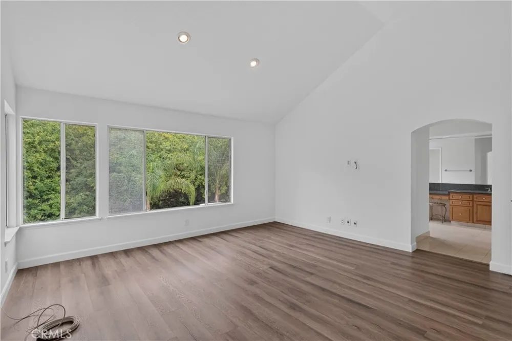 24712 Calle Conejo Calabasas, CA 91302