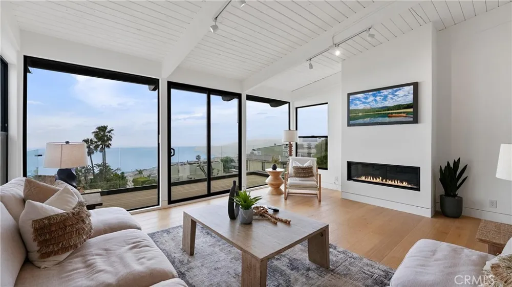 1095 Miramar Laguna Beach, CA 92651