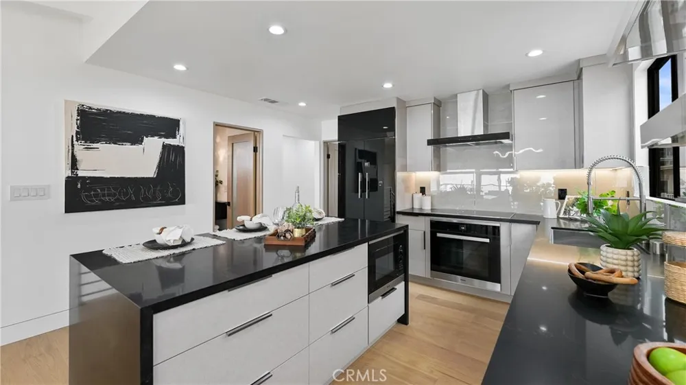 1095 Miramar Laguna Beach, CA 92651