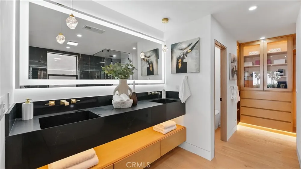 1095 Miramar Laguna Beach, CA 92651