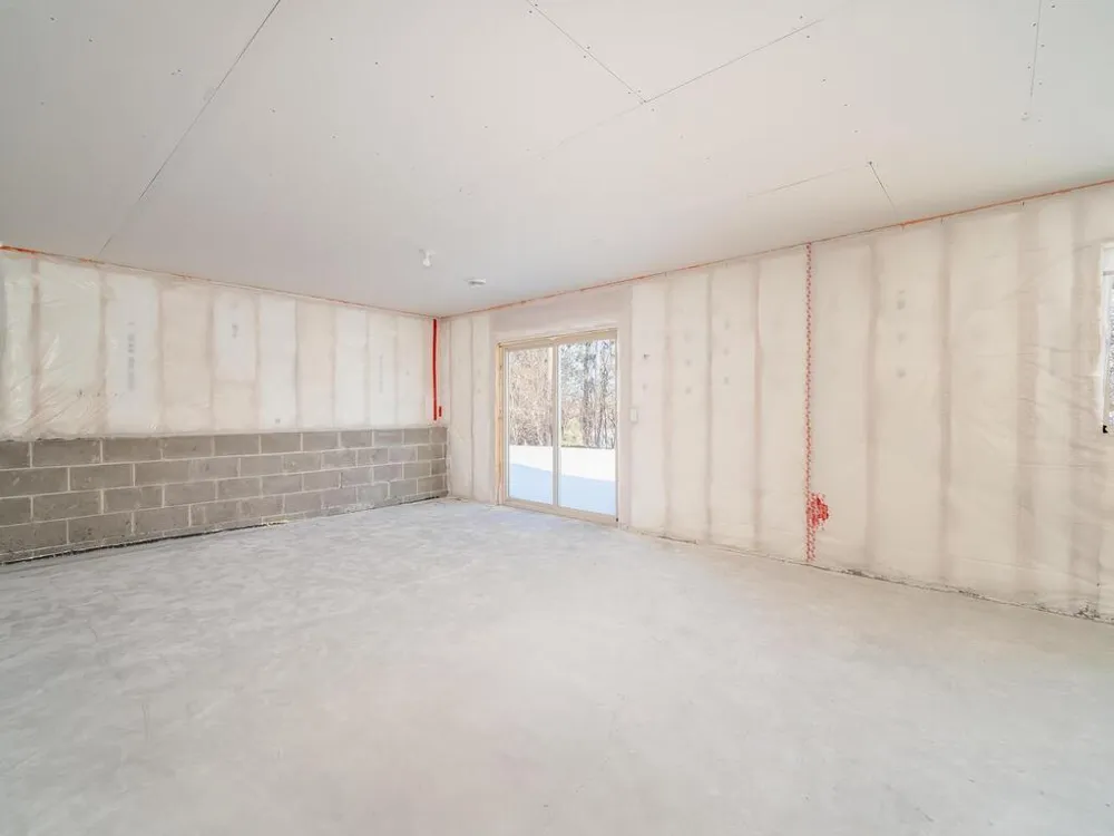 1026 Bellaire Boulevard NW Isanti, MN 55040