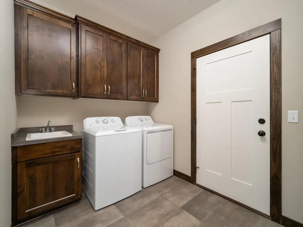 1026 Bellaire Boulevard NW Isanti, MN 55040