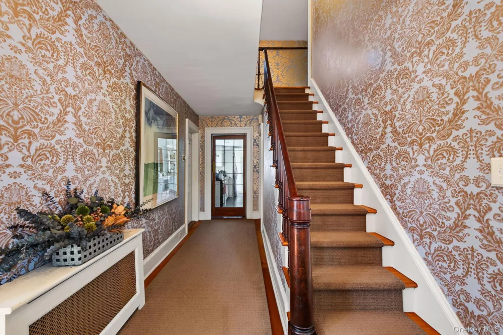 210 Middle Road Hudson, NY 12534