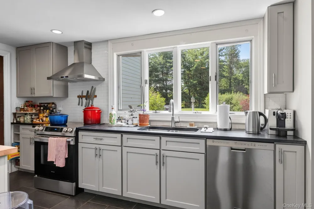 210 Middle Road Hudson, NY 12534
