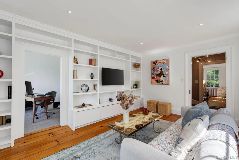 210 Middle Road Hudson, NY 12534