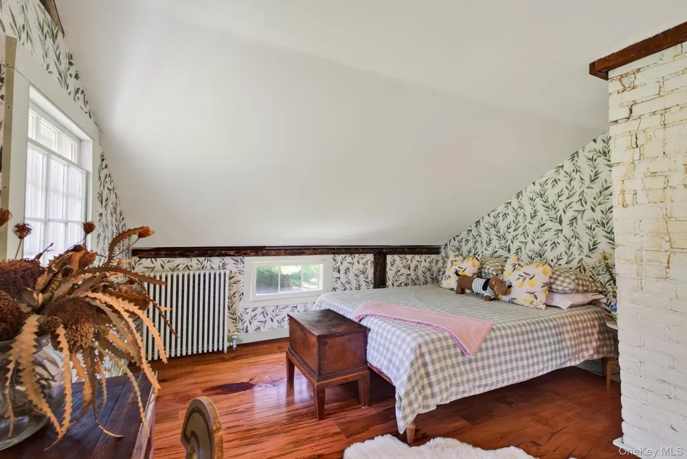 210 Middle Road Hudson, NY 12534
