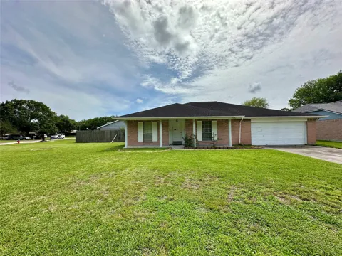 215 Old Oaks Street