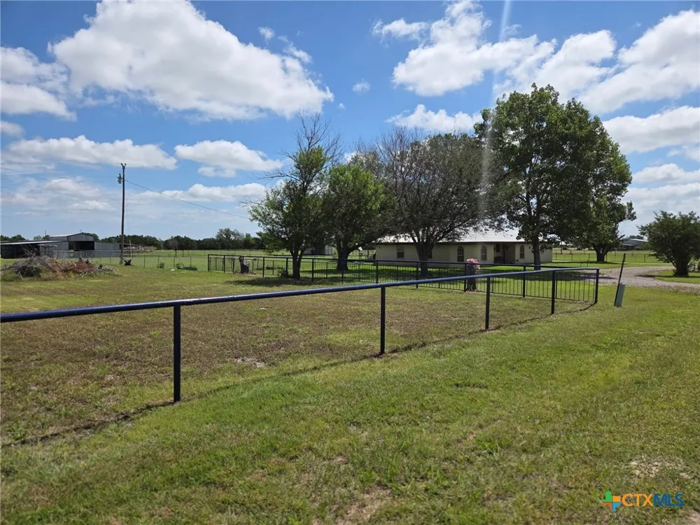 113 Leisure Acres Drive Gatesville, TX 76528