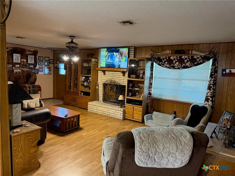 113 Leisure Acres Drive Gatesville, TX 76528