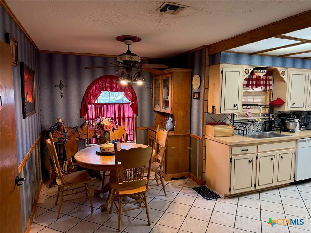 113 Leisure Acres Drive Gatesville, TX 76528