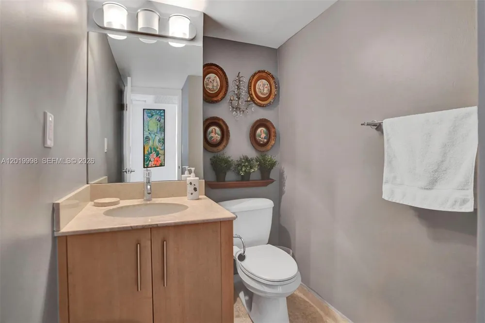 10275 Collins Ave #829 Bal Harbour, FL 33154