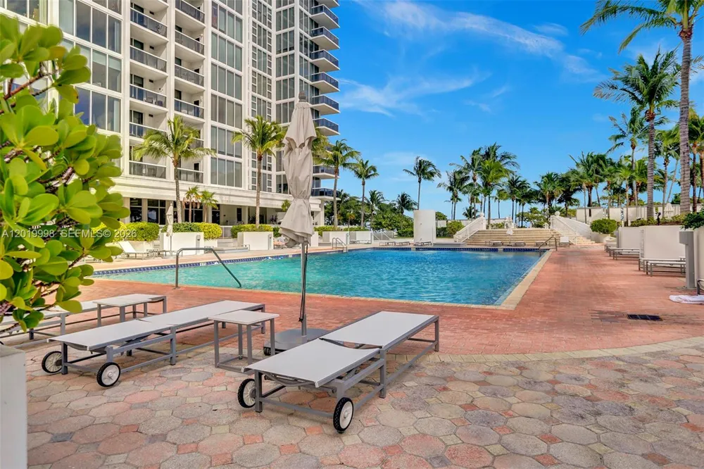 10275 Collins Ave #829 Bal Harbour, FL 33154