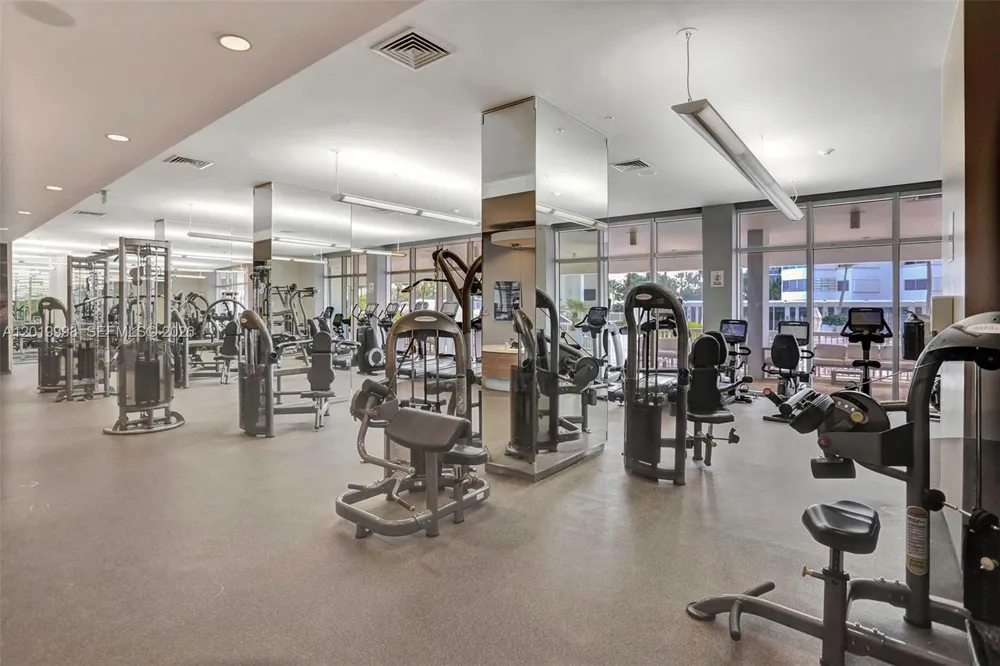 10275 Collins Ave #829 Bal Harbour, FL 33154