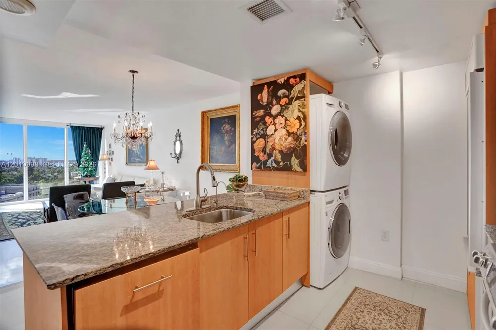 10275 Collins Ave #829 Bal Harbour, FL 33154