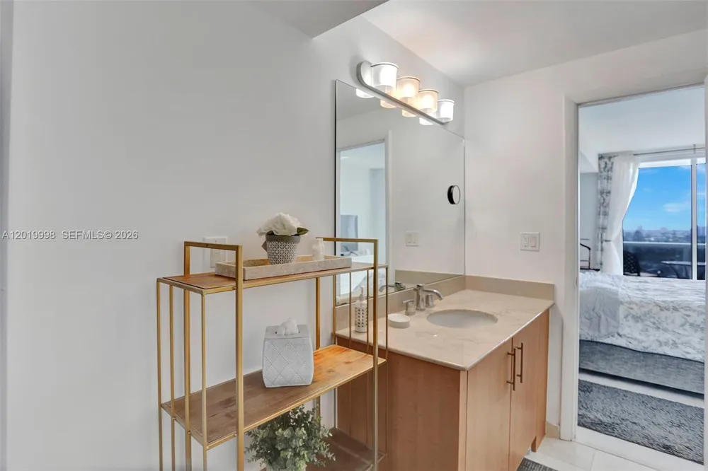 10275 Collins Ave #829 Bal Harbour, FL 33154