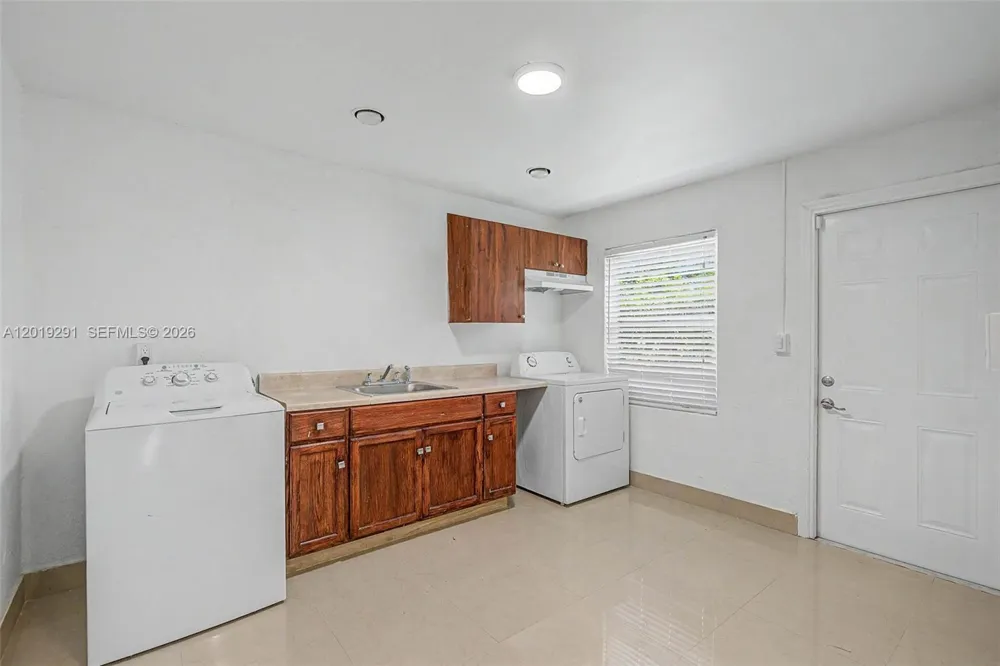 5917 SW 62nd Ter #0 South Miami, FL 33143