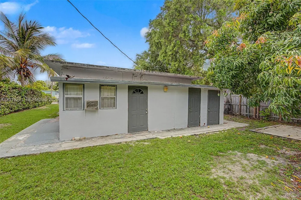 5917 SW 62nd Ter #0 South Miami, FL 33143
