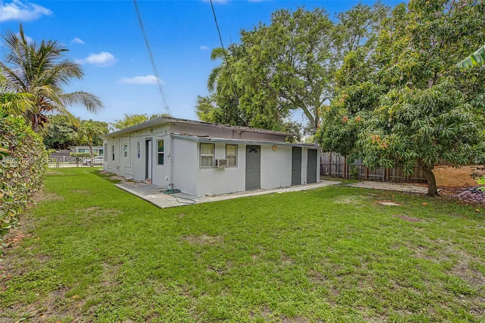 5917 SW 62nd Ter #0 South Miami, FL 33143
