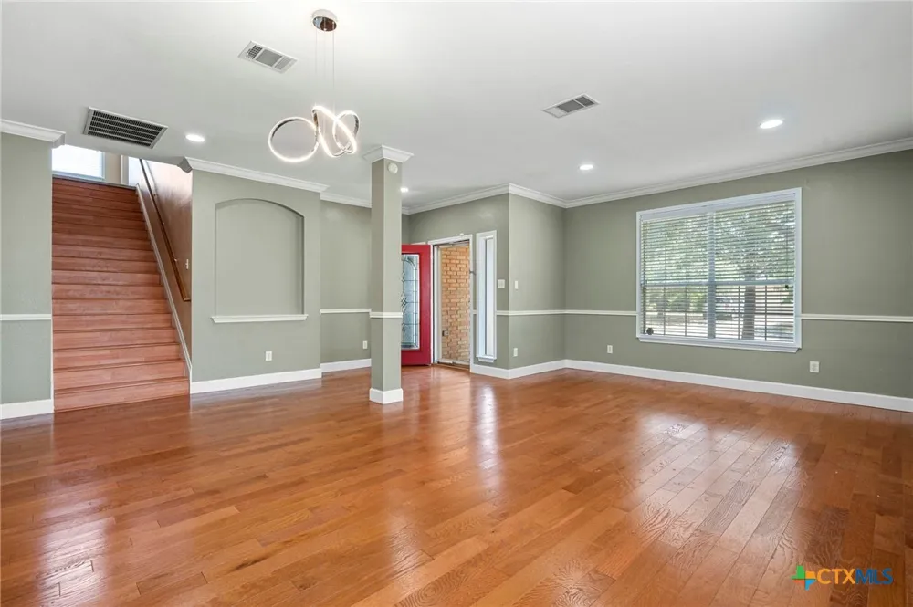 108 Colt Loop Kyle, TX 78640