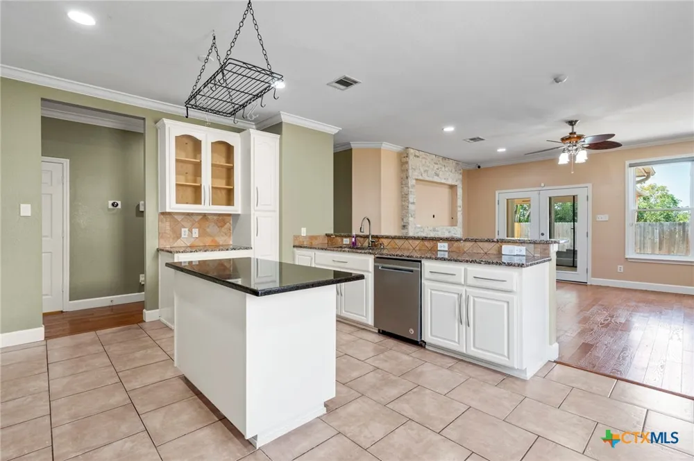 108 Colt Loop Kyle, TX 78640