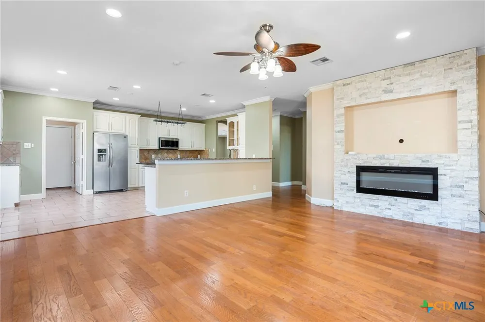 108 Colt Loop Kyle, TX 78640