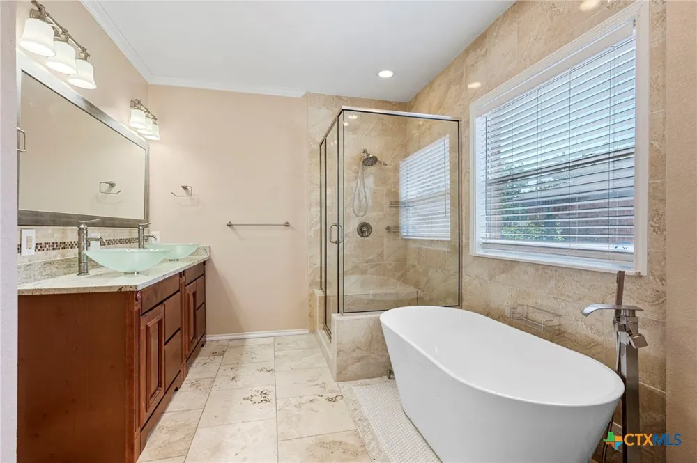 108 Colt Loop Kyle, TX 78640