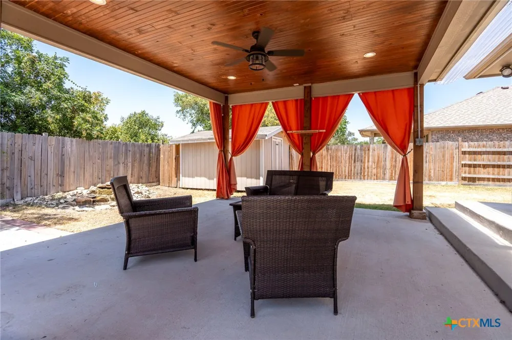 108 Colt Loop Kyle, TX 78640