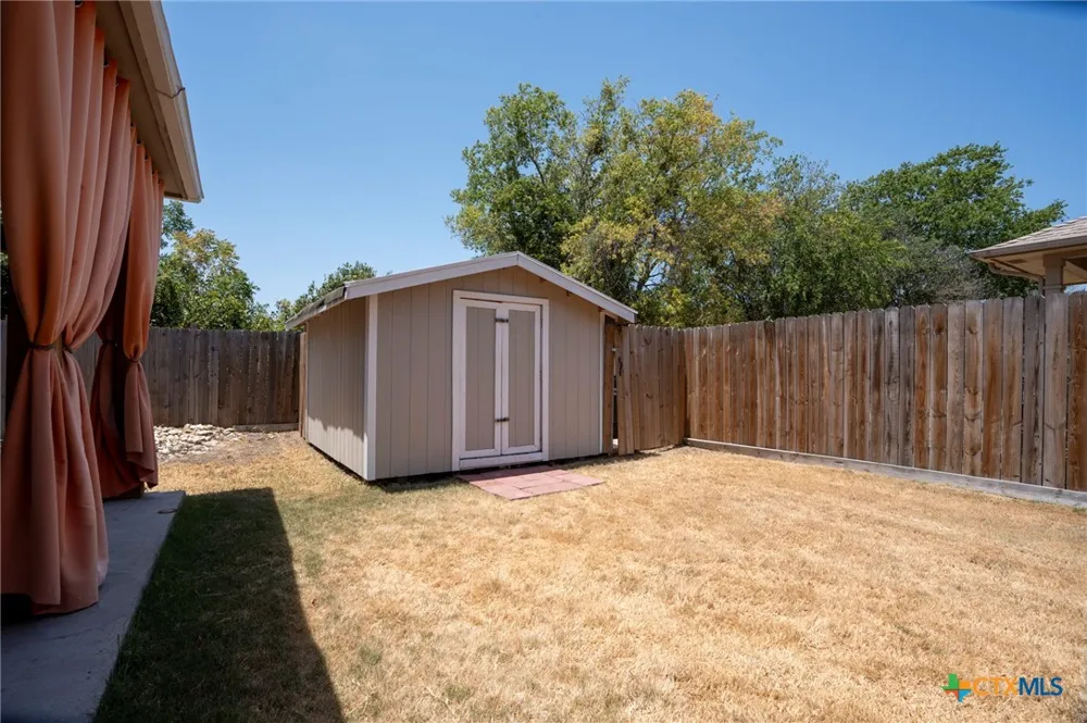 108 Colt Loop Kyle, TX 78640