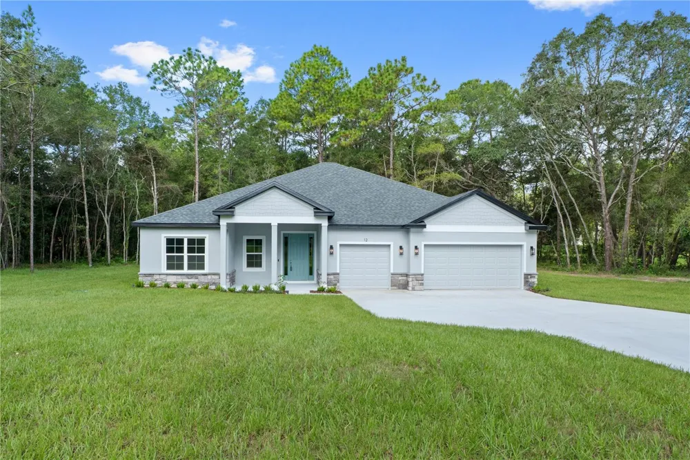 12 S SCHOOL AVENUE Lecanto, FL 34461