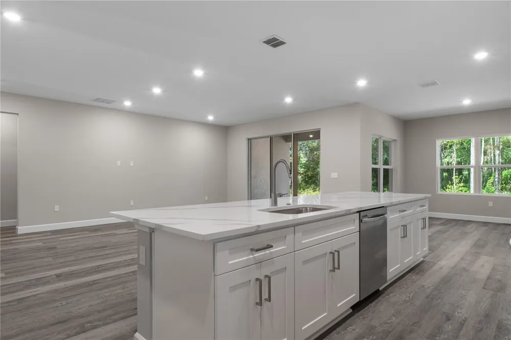12 S SCHOOL AVENUE Lecanto, FL 34461