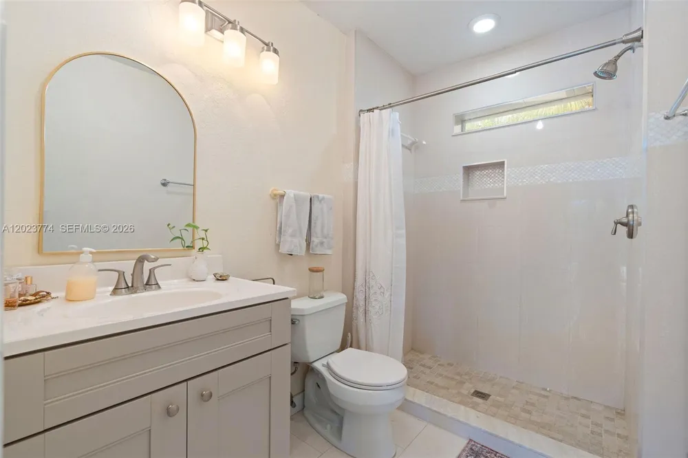 365 Loeb ave Key Largo, FL 33037