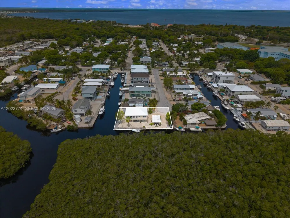 365 Loeb ave Key Largo, FL 33037