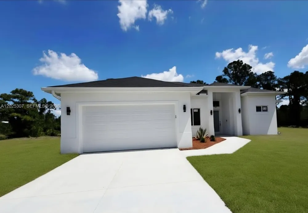 4007 E 13 ST Lehigh Acres, FL 33972
