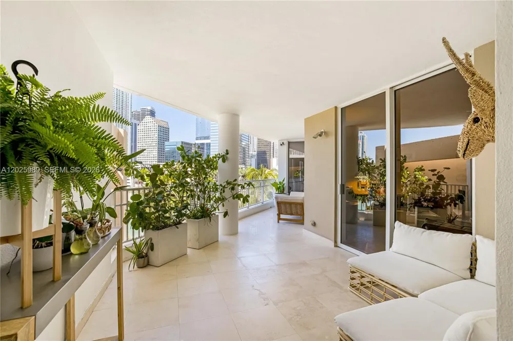 701 Brickell Key Blvd #512 Miami, FL 33131