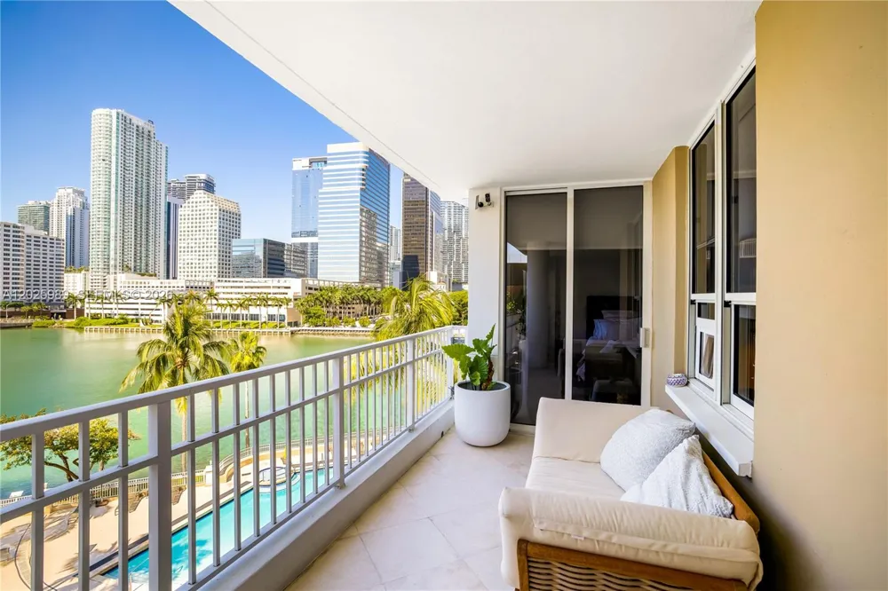 701 Brickell Key Blvd #512 Miami, FL 33131