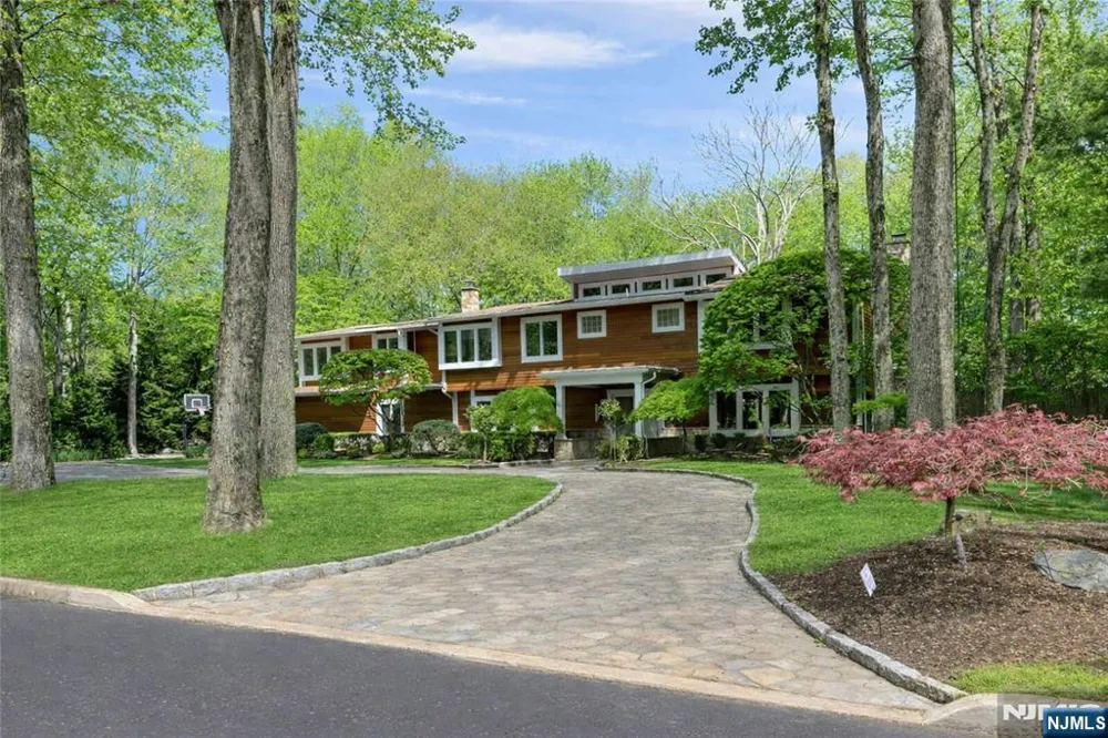 100 Dyer Court