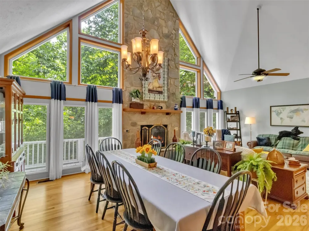 33 Buttercup Place Maggie Valley, NC 28751