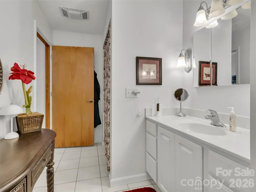 33 Buttercup Place Maggie Valley, NC 28751